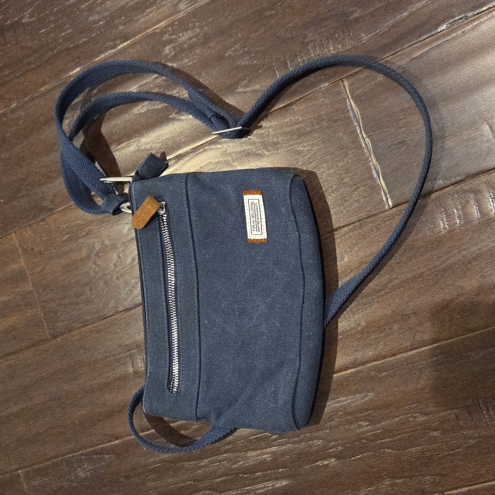 Travelon Women's Anti-Theft Heritage Small Crossbody